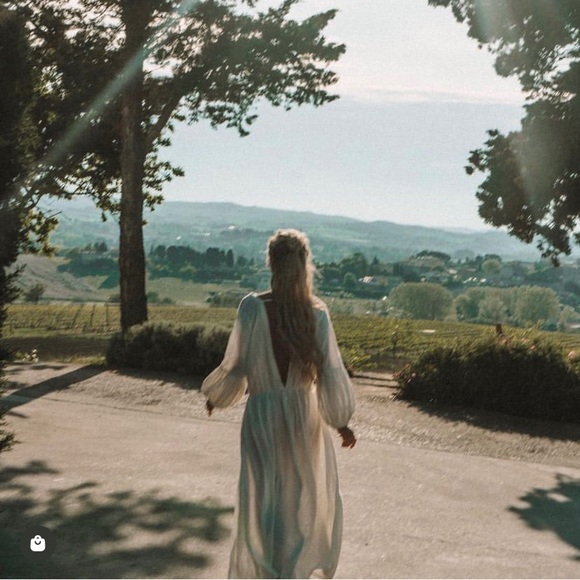 SOLD A Perfect Nomad White Maxi Backless Dress Summer Vacation Boho Bridal - Picture 7 of 10